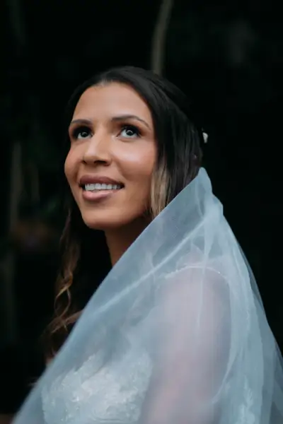 Casamento, com o casal e os detalhes do dia, fotografia de Raquel Coutinho. Foto 4.