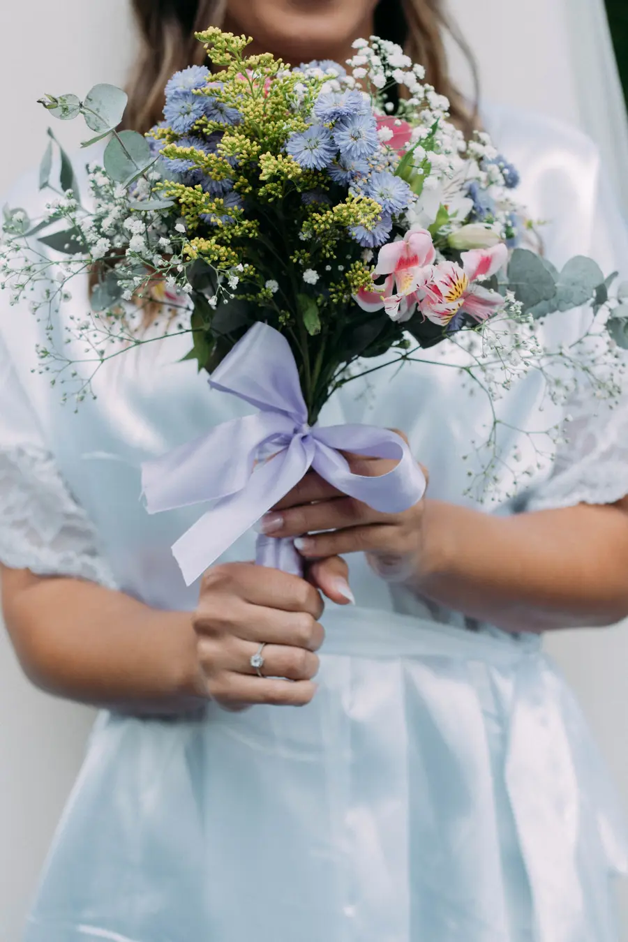 Casamento, com o casal e os detalhes do dia, fotografia de Raquel Coutinho. Foto 6.
