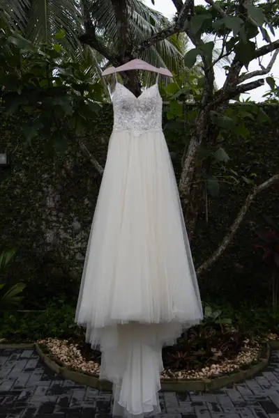 Casamento, com o casal e os detalhes do dia, fotografia de Raquel Coutinho. Foto 9.