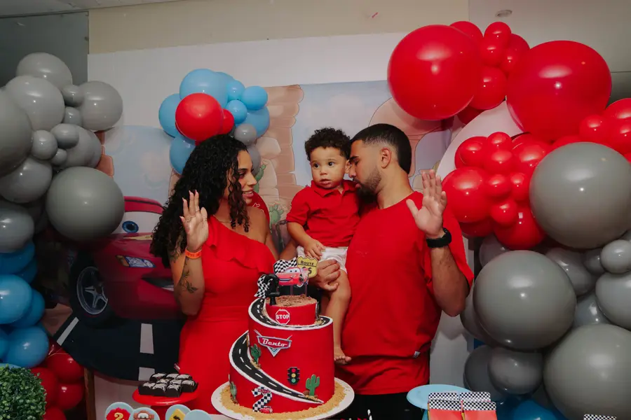 Festa infantil, com crianças, decoração e emoção, fotografia de Raquel Coutinho. Foto 1.
