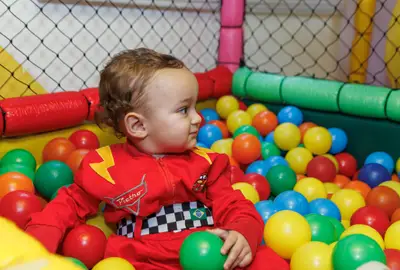 Festa infantil, com crianças, decoração e emoção, fotografia de Raquel Coutinho. Foto 2.