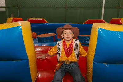 Festa infantil, com crianças, decoração e emoção, fotografia de Raquel Coutinho. Foto 4.